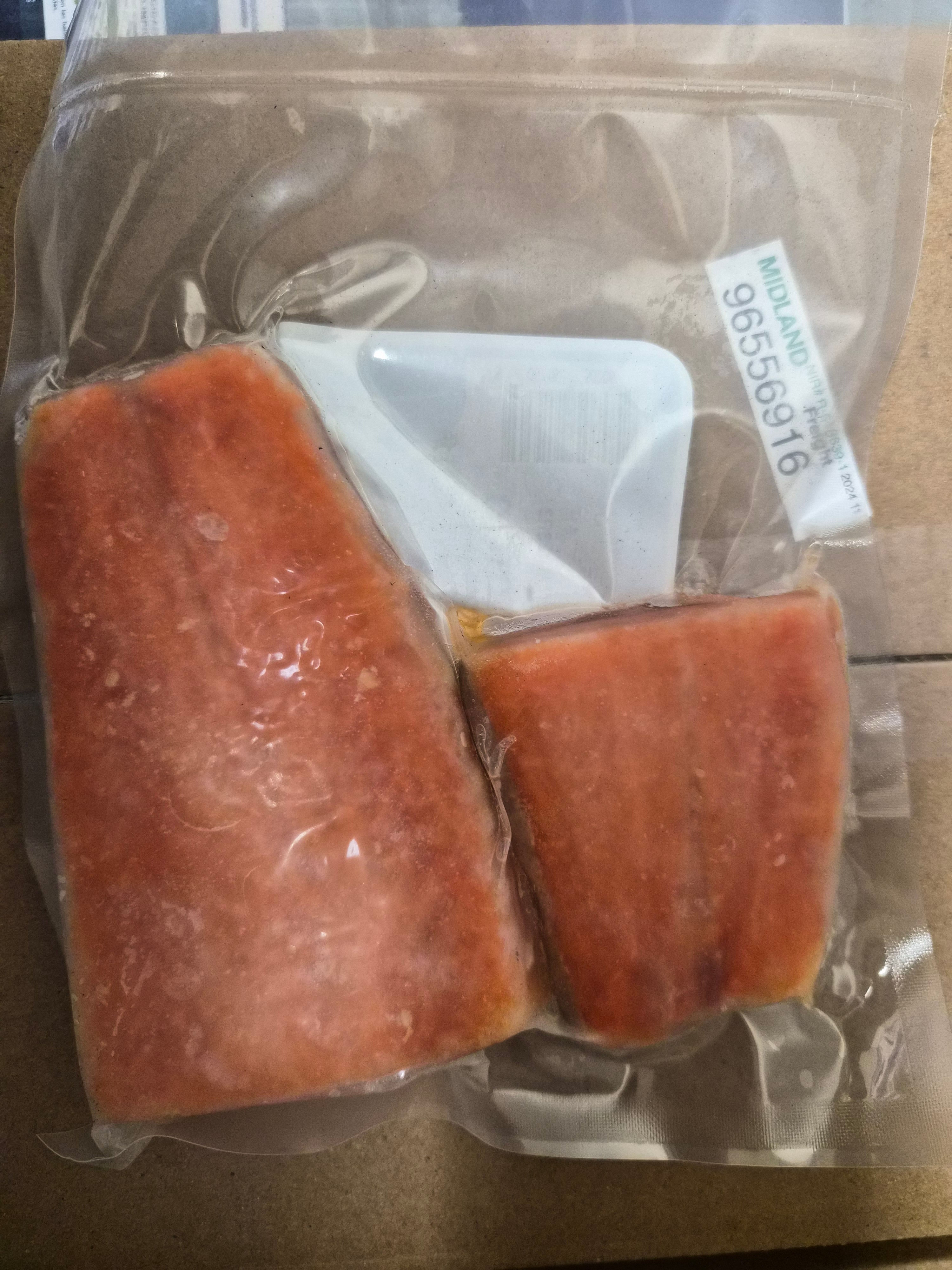 COHO SALMON FILLET 4-6oz/PK